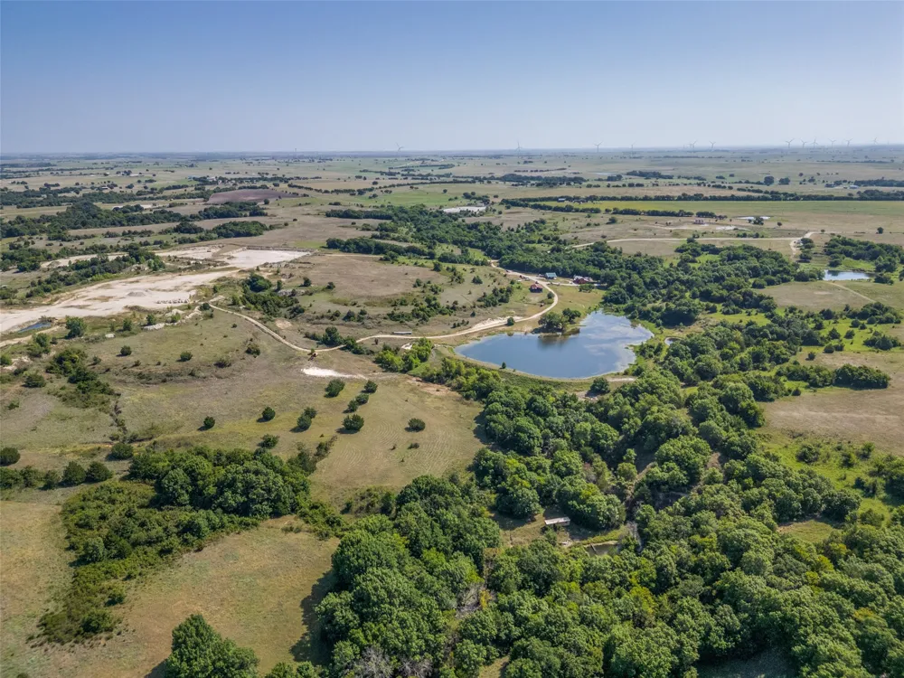 9752 County Road 341 Forestburg, TX 76239