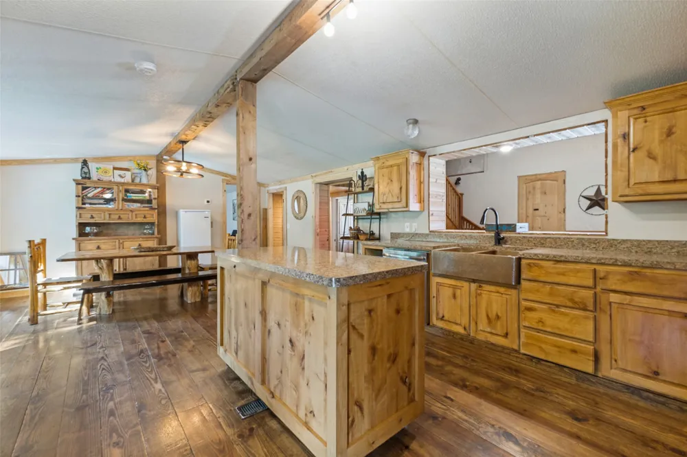 9752 County Road 341 Forestburg, TX 76239