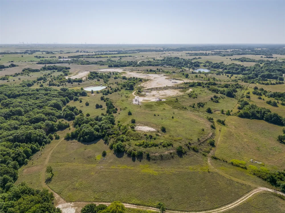 9752 County Road 341 Forestburg, TX 76239