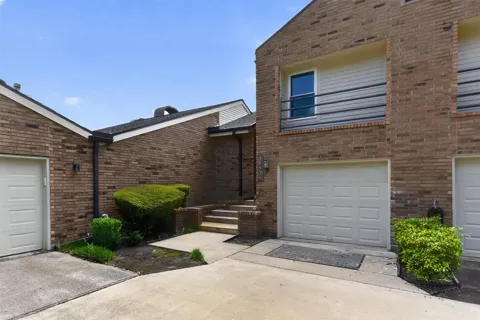 15920 Seahorse Drive