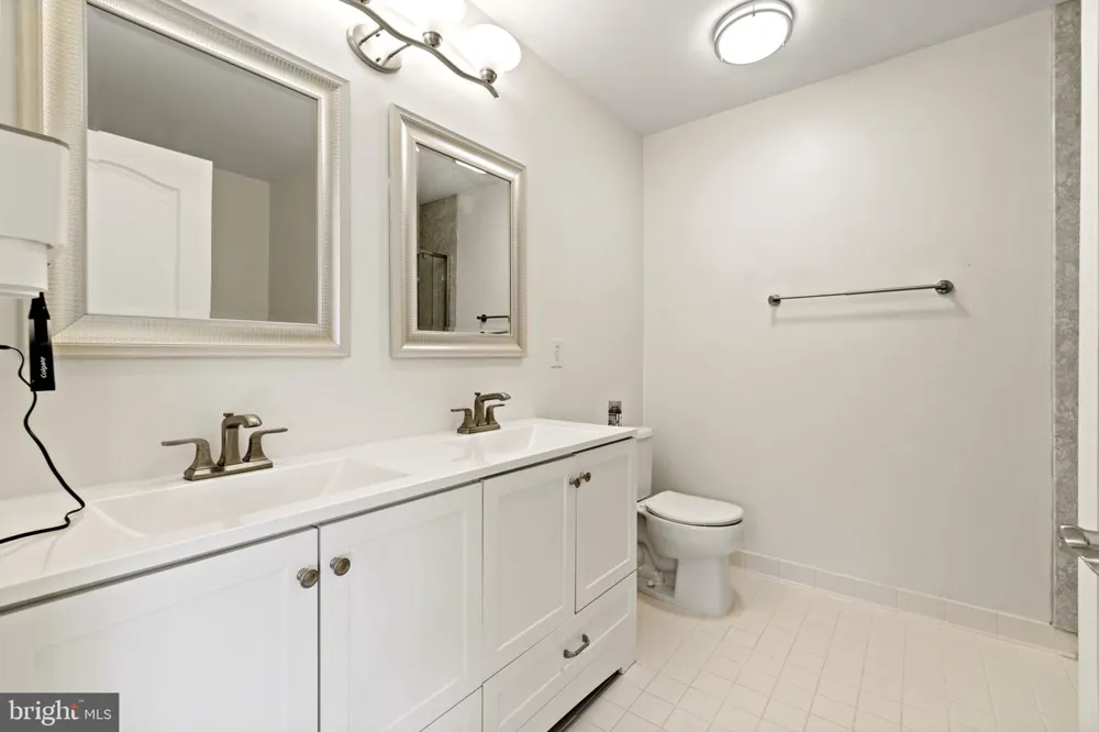 6601 THACKWELL WAY #3-I Alexandria, VA 22315