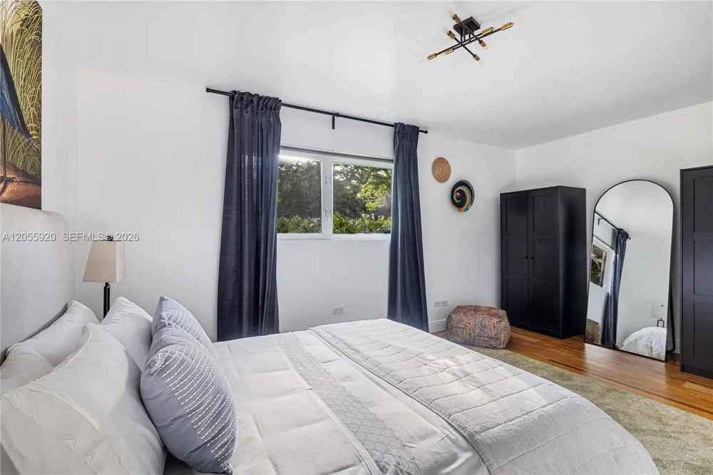 11403 NE 8th Ave Biscayne Park, FL 33161