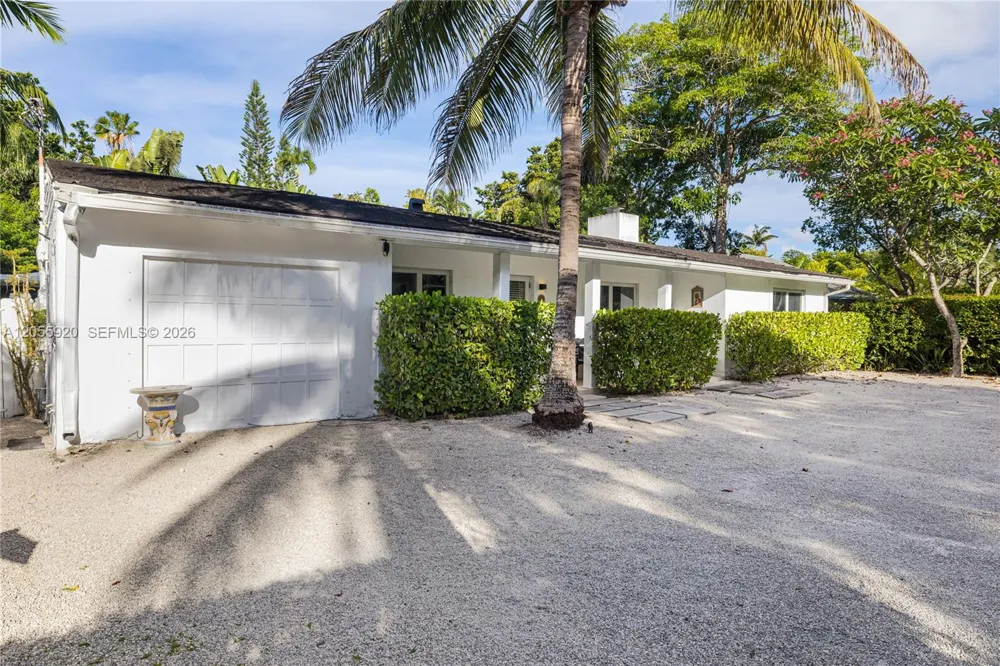 11403 NE 8th Ave Biscayne Park, FL 33161