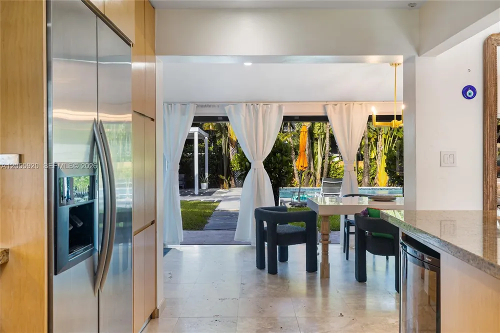 11403 NE 8th Ave Biscayne Park, FL 33161