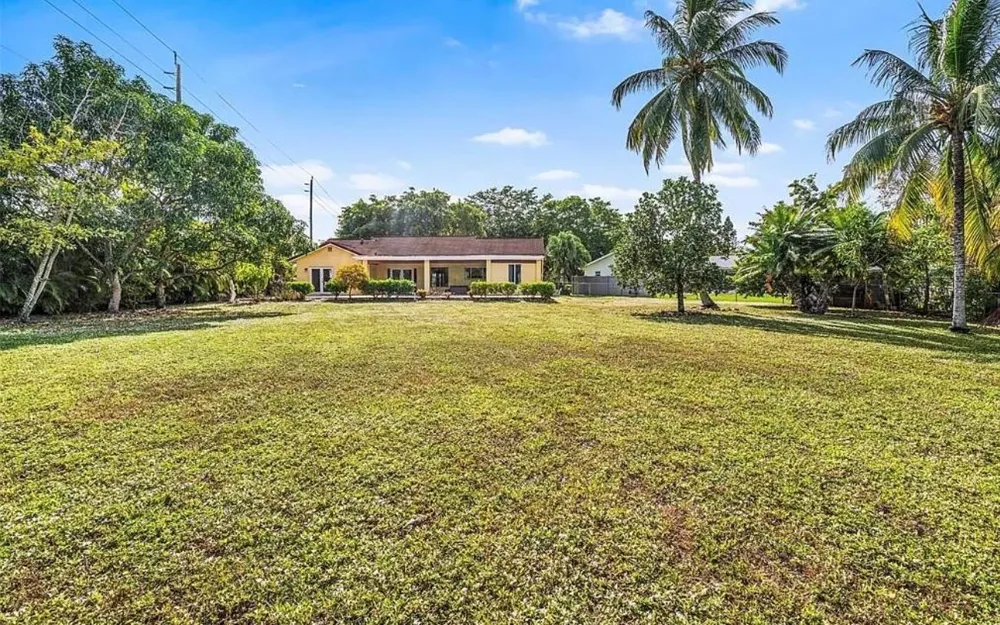 8619 SW 51st Street Cooper City, FL 33328