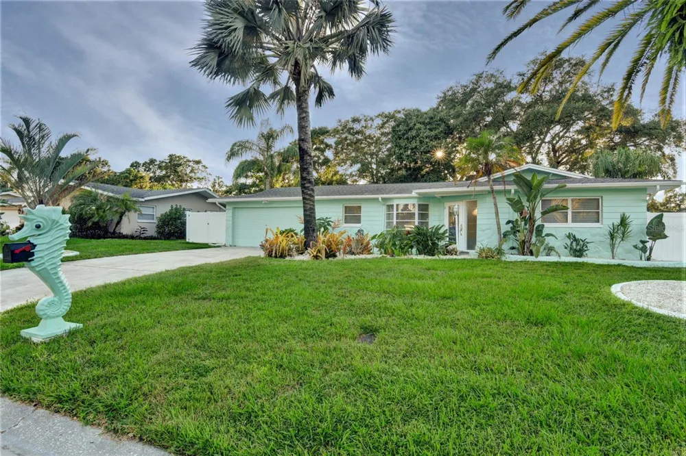 1968 SOUVENIR DRIVE Clearwater, FL 33755