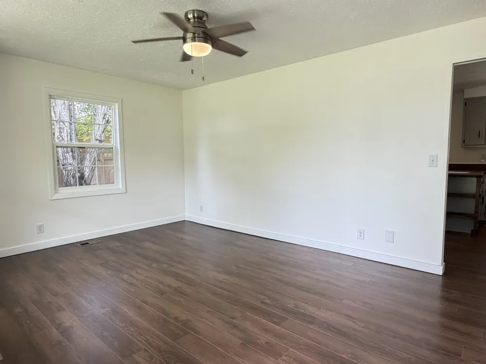 15 Forrest Ave Hohenwald, TN 38462