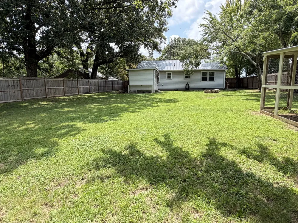 15 Forrest Ave Hohenwald, TN 38462