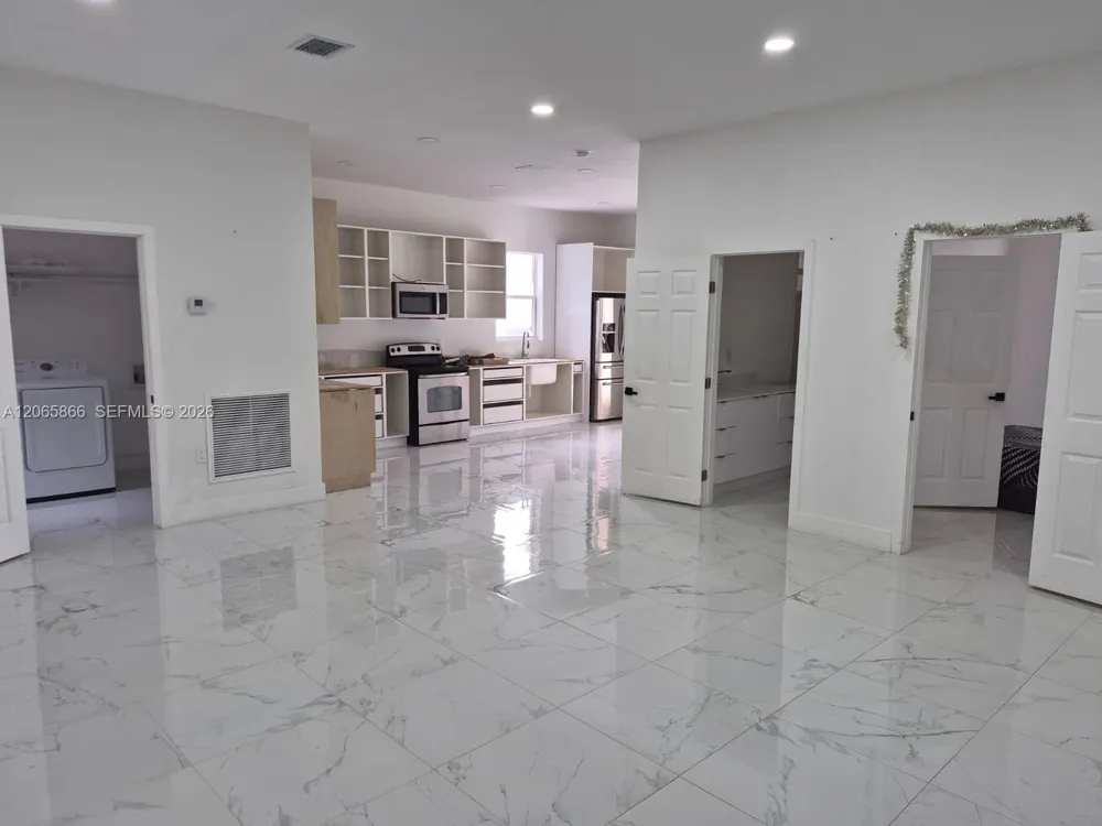 160 Granja St Clewiston, FL 33440
