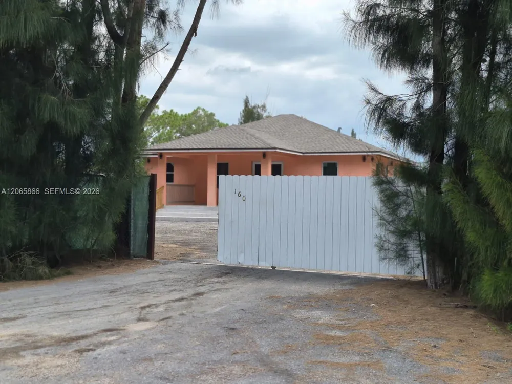 160 Granja St Clewiston, FL 33440