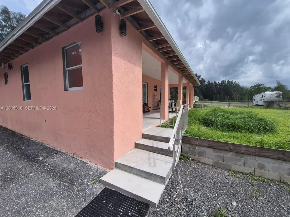 160 Granja St Clewiston, FL 33440