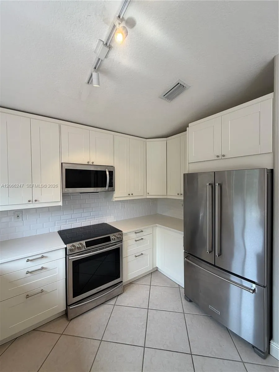 14525 NW 88 ave #14525 Miami Lakes, FL 33018