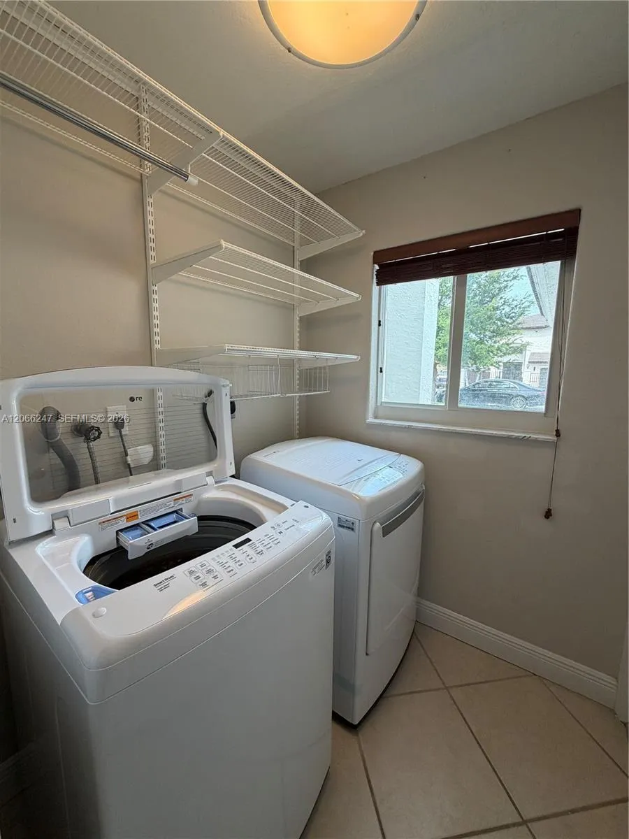 14525 NW 88 ave #14525 Miami Lakes, FL 33018