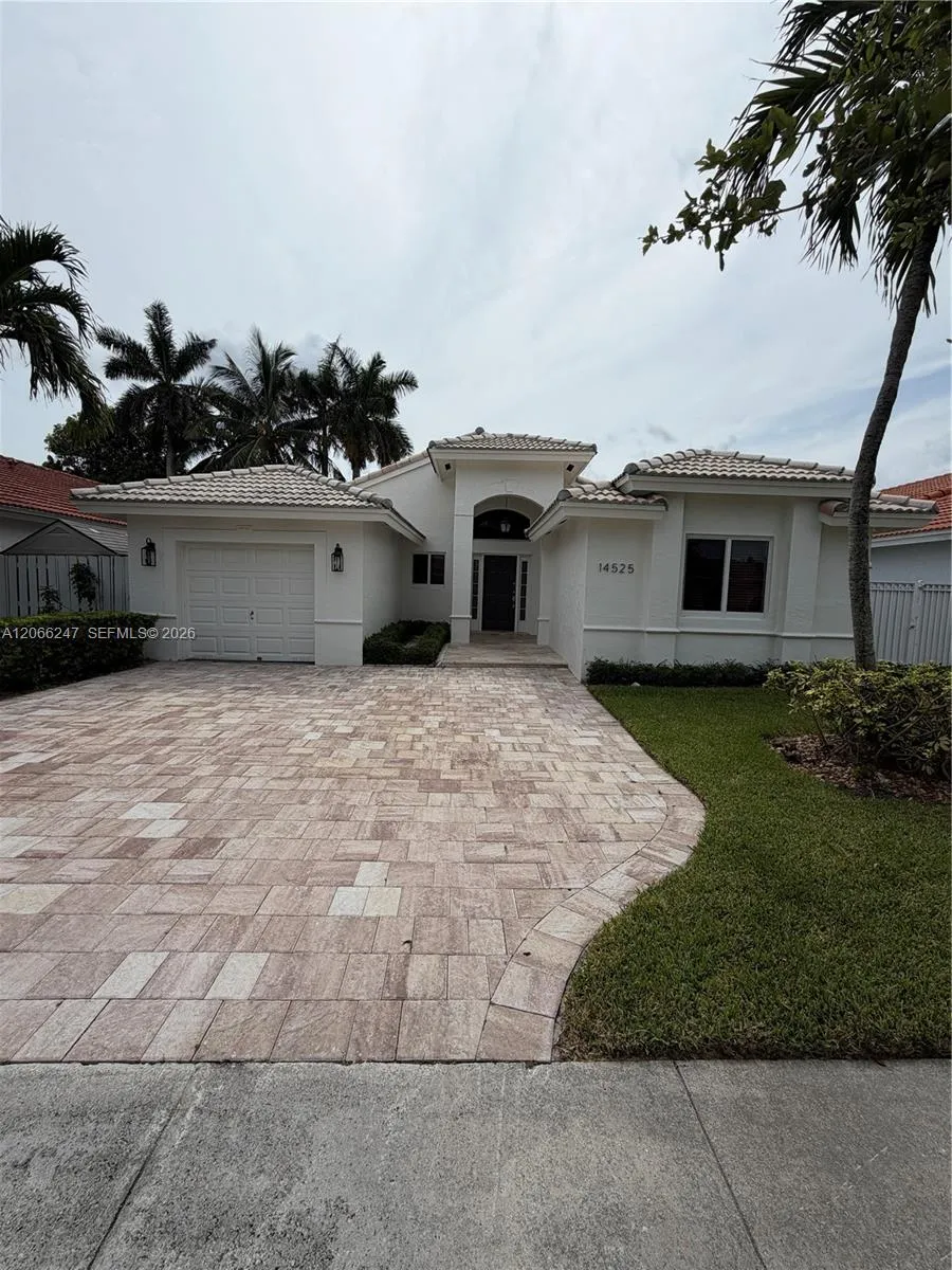 14525 NW 88 ave #14525 Miami Lakes, FL 33018