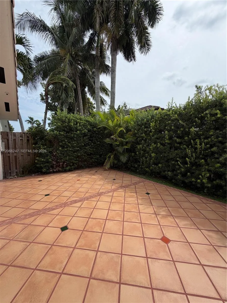 14525 NW 88 ave #14525 Miami Lakes, FL 33018