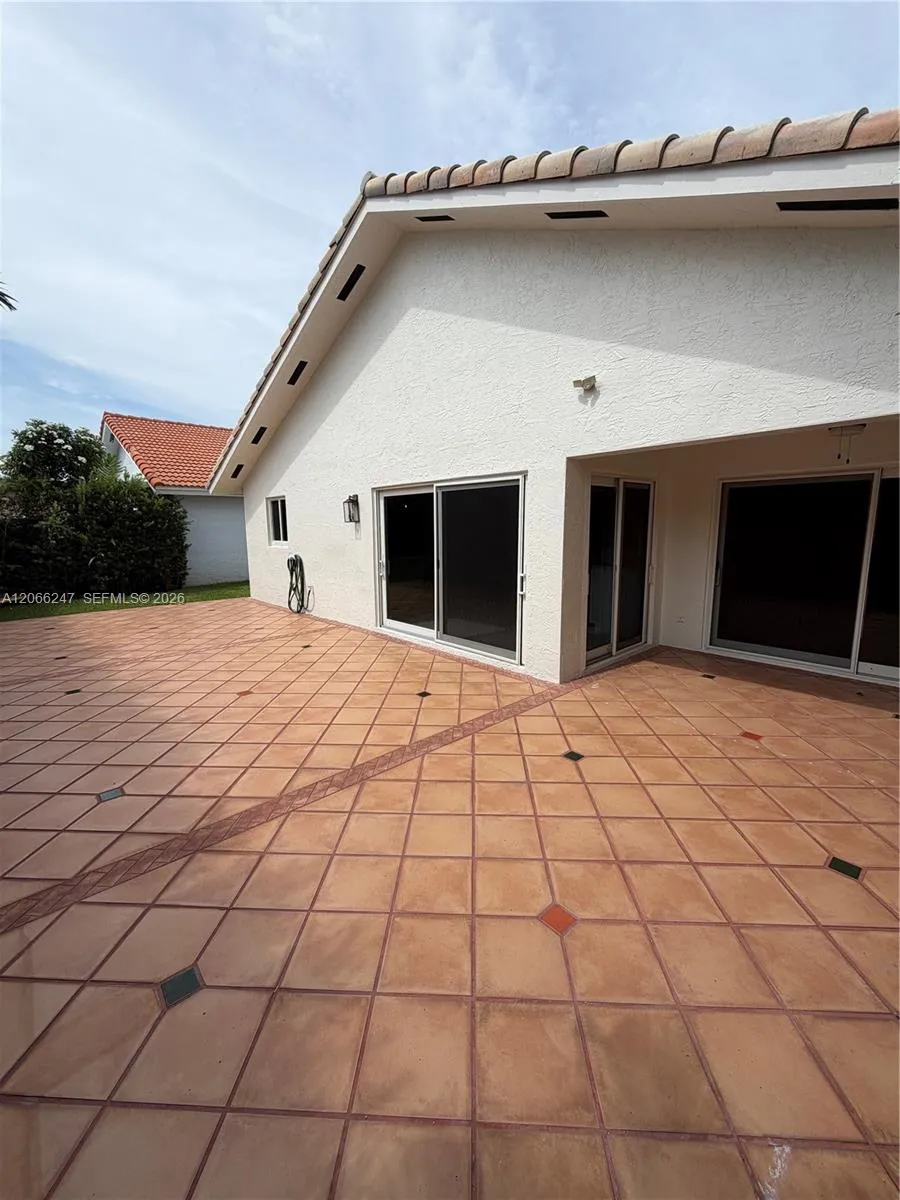 14525 NW 88 ave #14525 Miami Lakes, FL 33018