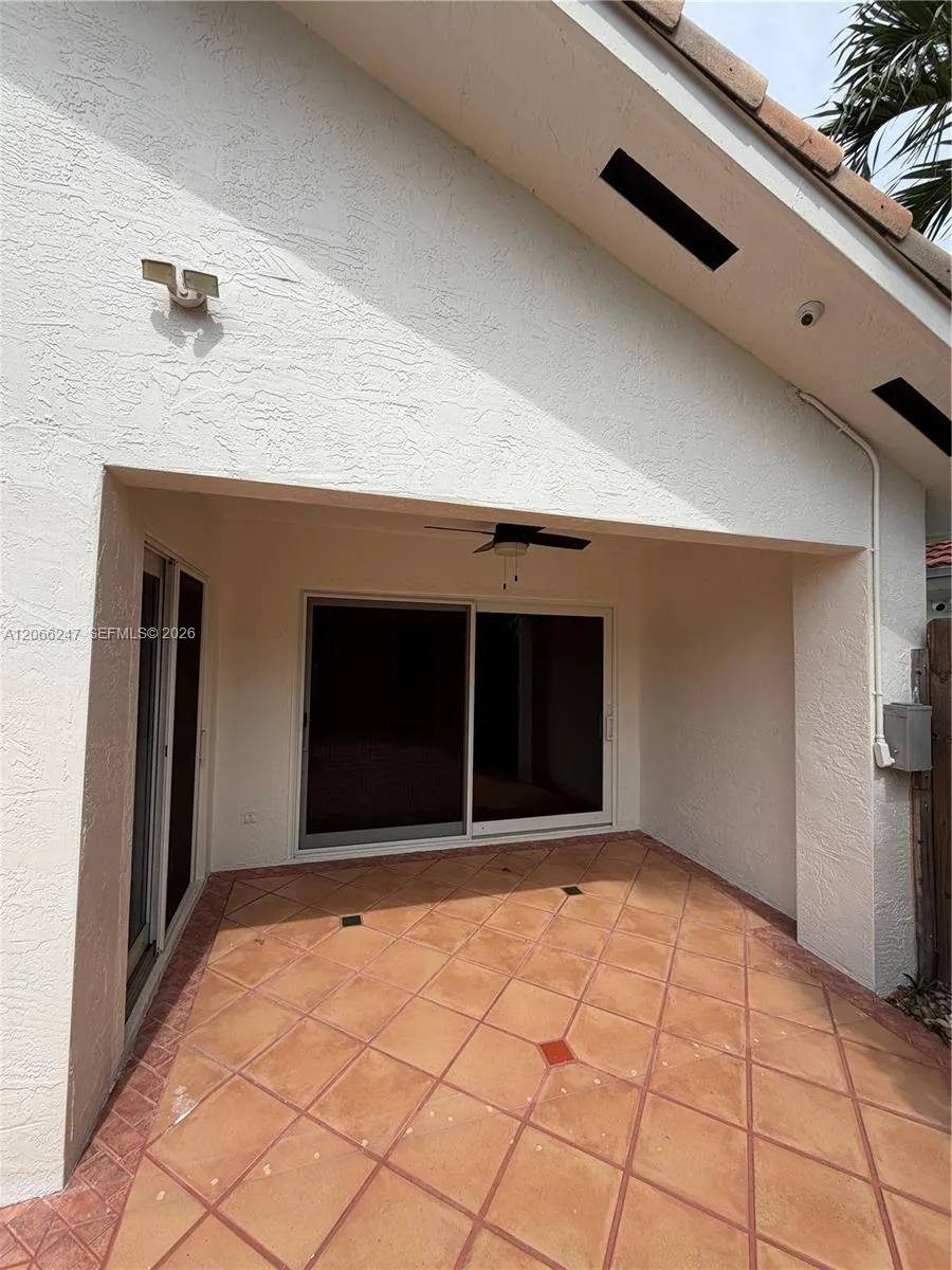 14525 NW 88 ave #14525 Miami Lakes, FL 33018