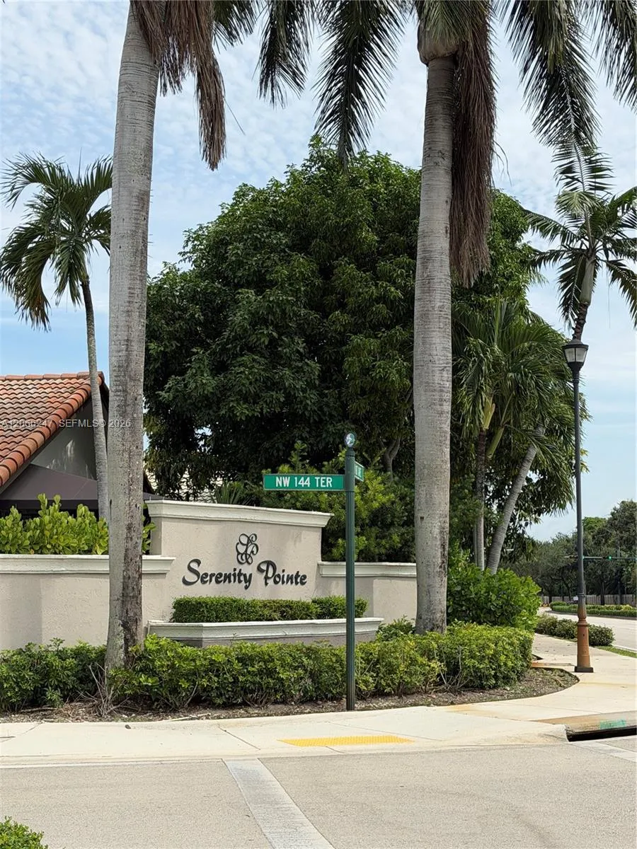 14525 NW 88 ave #14525 Miami Lakes, FL 33018