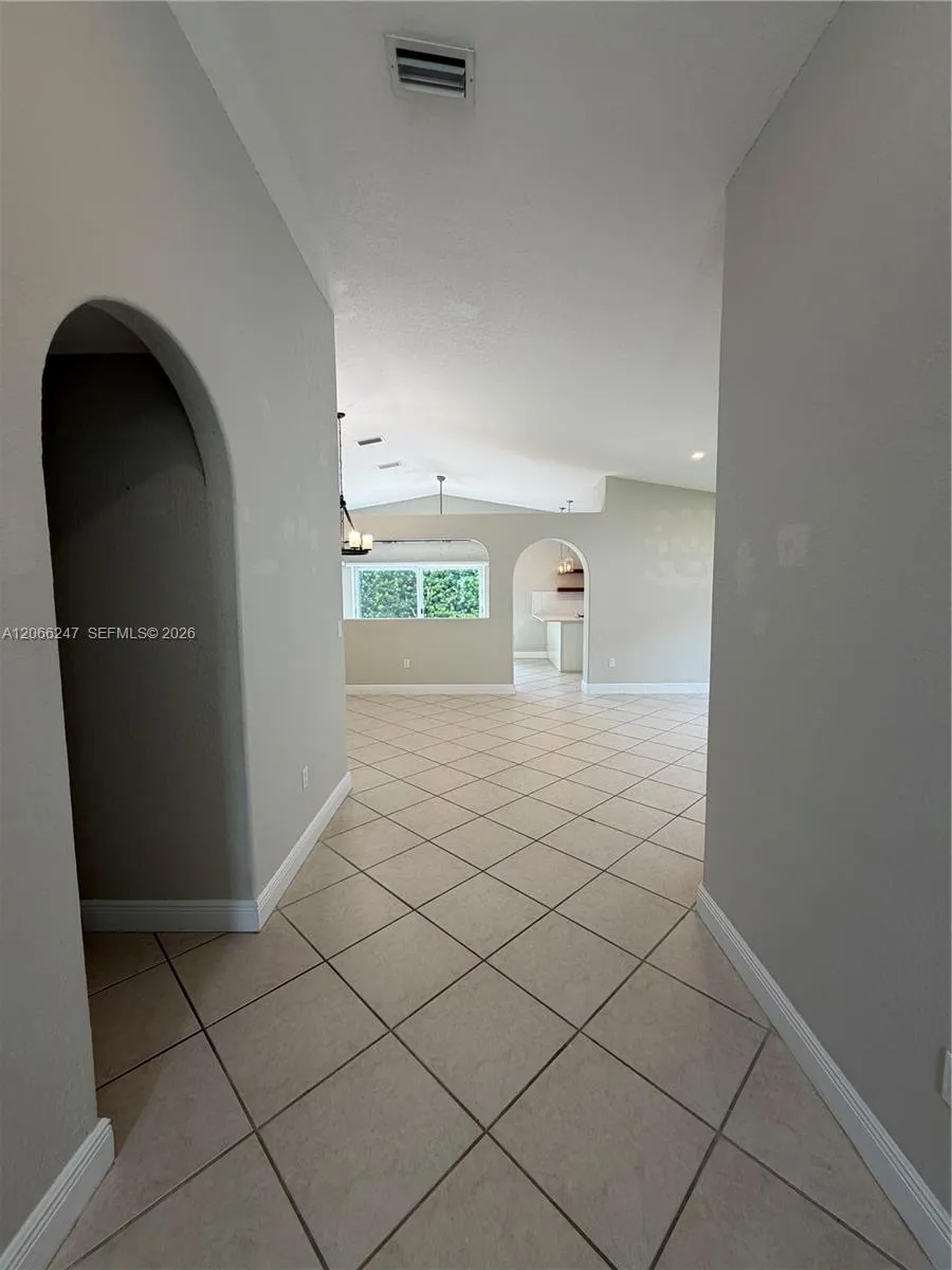 14525 NW 88 ave #14525 Miami Lakes, FL 33018