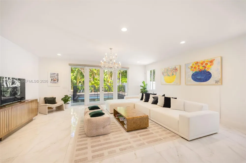 2938 Catalina St Coconut Grove, FL 33133
