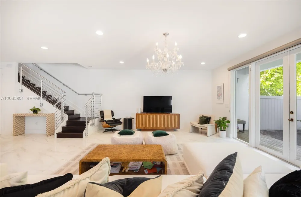 2938 Catalina St Coconut Grove, FL 33133