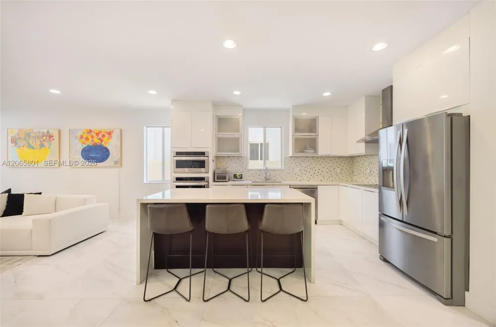 2938 Catalina St Coconut Grove, FL 33133