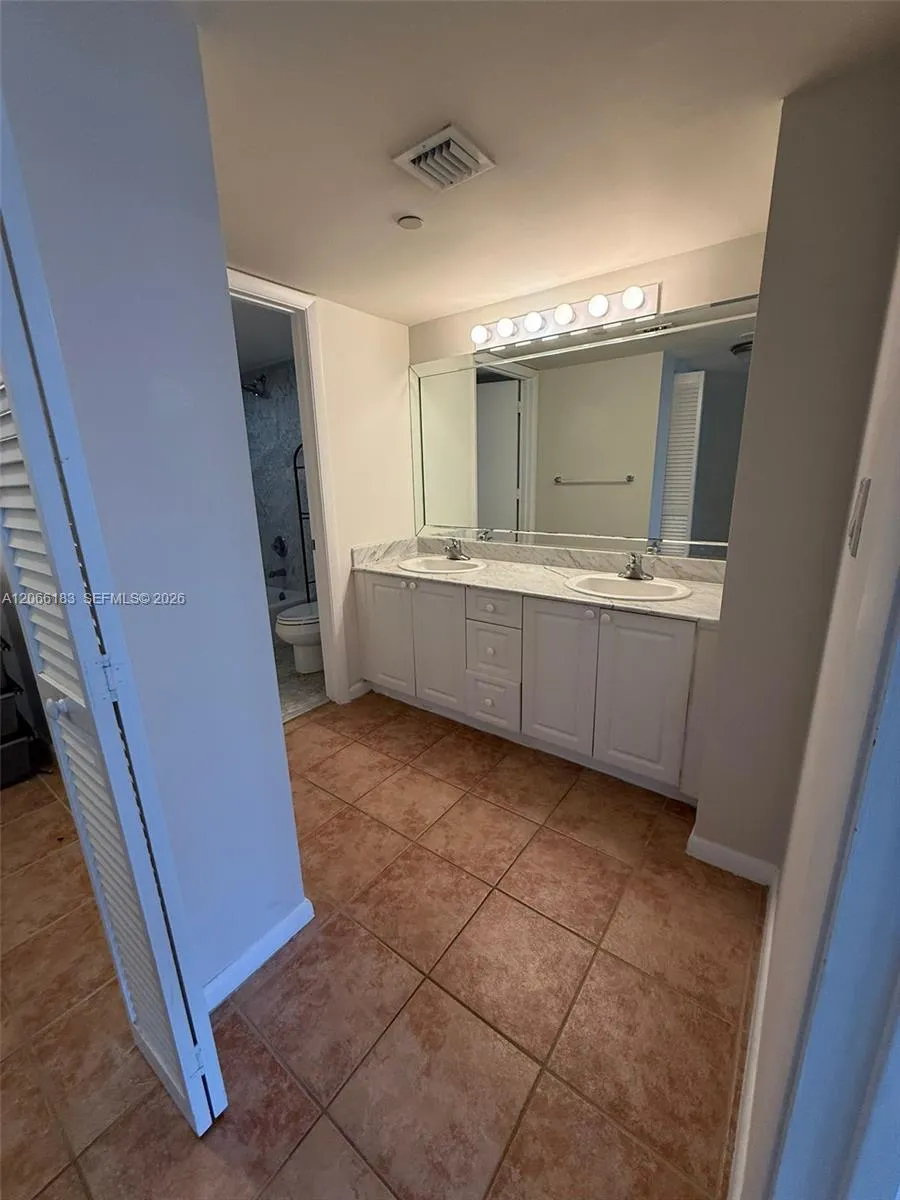 8911 Collins Ave #1103 Surfside, FL 33154