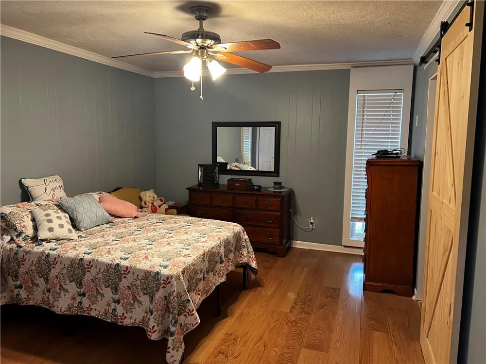 208 Kentucky Drive NE Calhoun, GA 30701