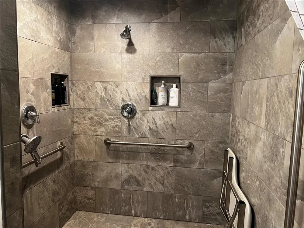 208 Kentucky Drive NE Calhoun, GA 30701