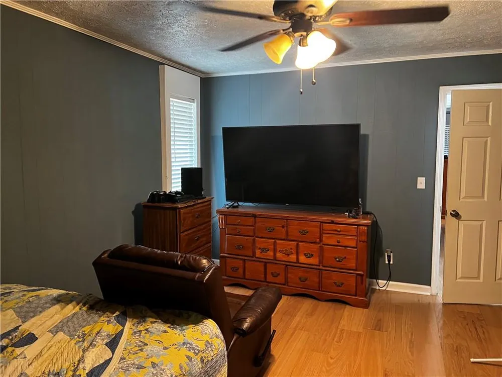 208 Kentucky Drive NE Calhoun, GA 30701