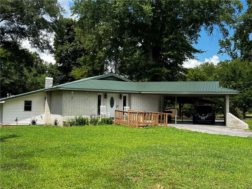 208 Kentucky Drive NE Calhoun, GA 30701