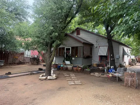 608 E Wichita Street