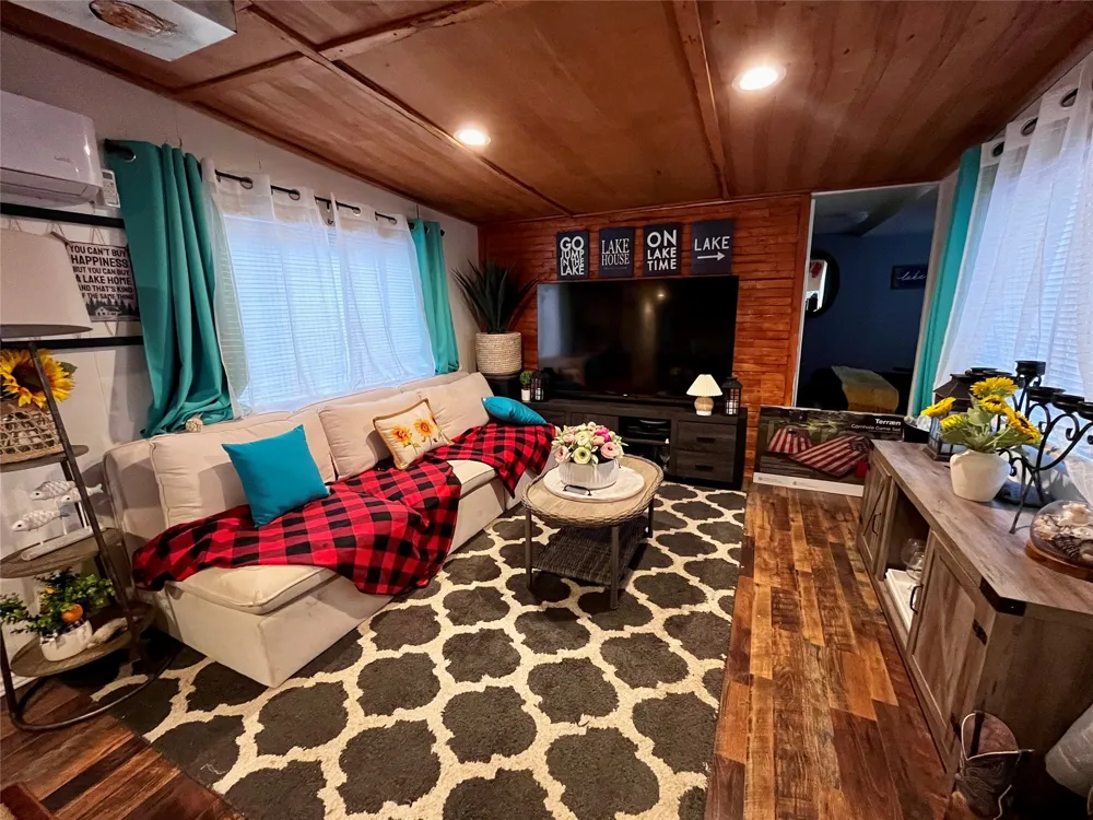 4380 Lake Shore Drive May, TX 76857