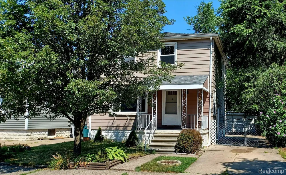 66 W Garfield Avenue Hazel Park City, MI 48030