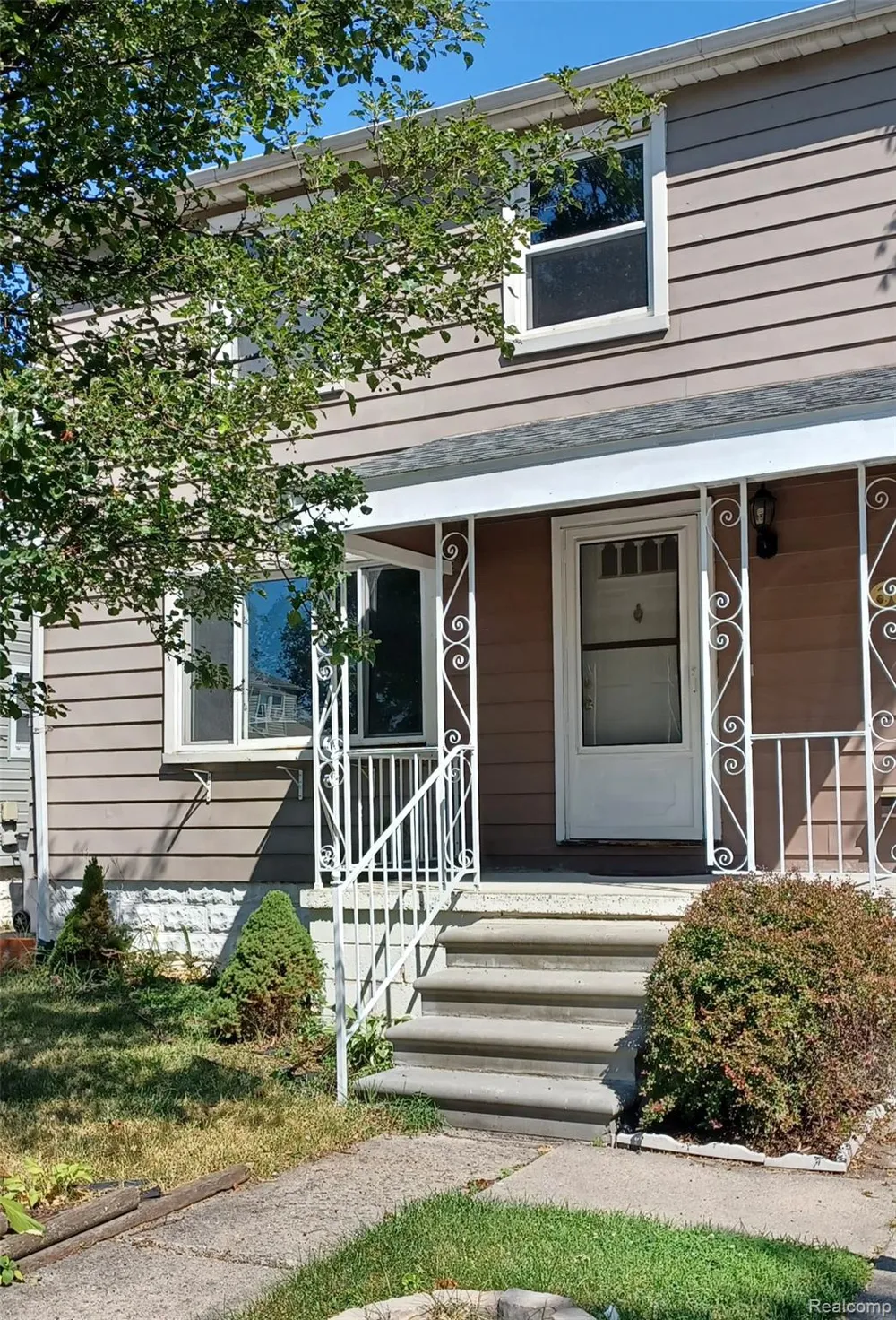 66 W Garfield Avenue Hazel Park City, MI 48030