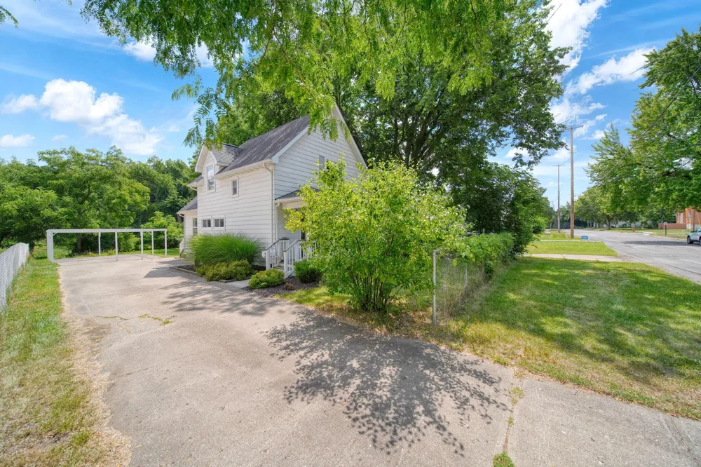 1407 Merriman Street Jackson City, MI 49203