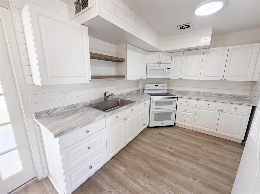7328 TANGELO AVENUE Port Richey, FL 34668