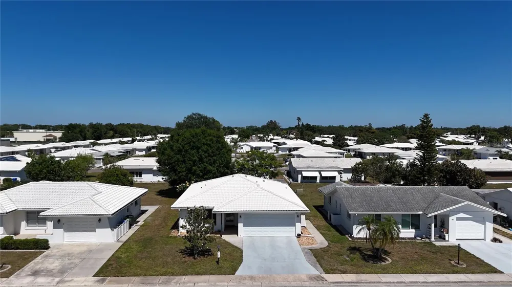 709 HICKORY LANE Bradenton, FL 34208
