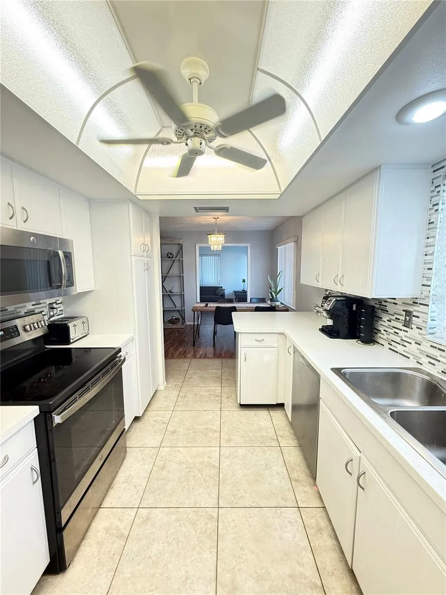 709 HICKORY LANE Bradenton, FL 34208