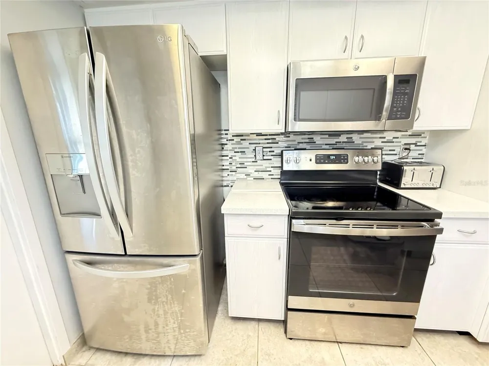 709 HICKORY LANE Bradenton, FL 34208