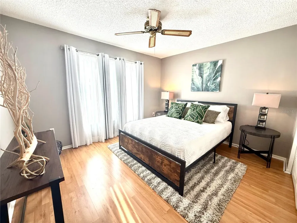 709 HICKORY LANE Bradenton, FL 34208