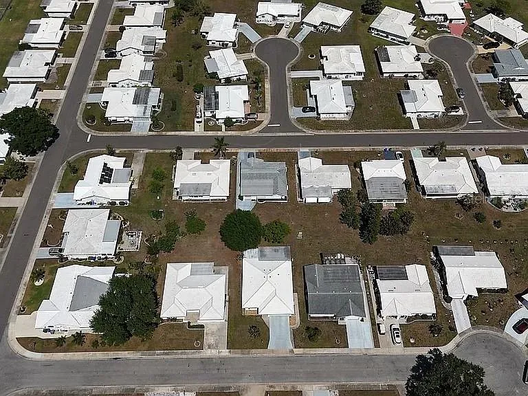 709 HICKORY LANE Bradenton, FL 34208