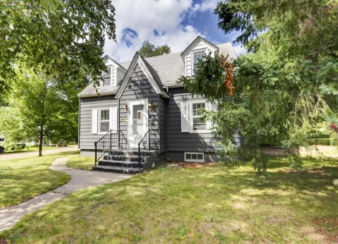 401 NE 7th Street