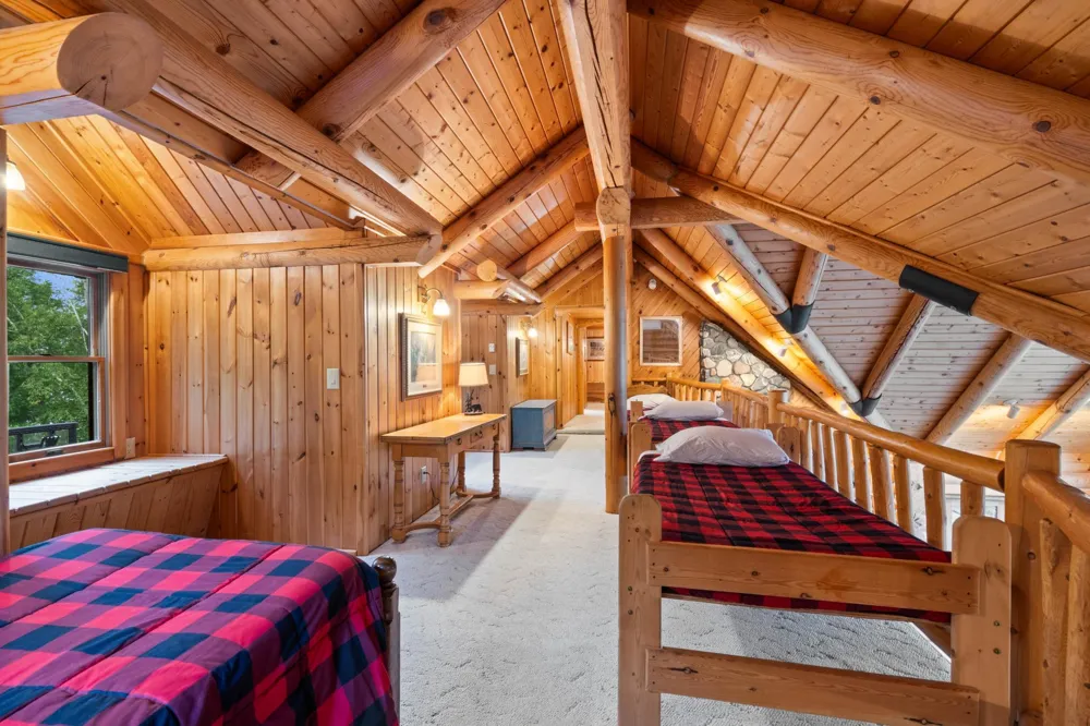 10001 Tomahawk Trail Kabetogama, MN 56669