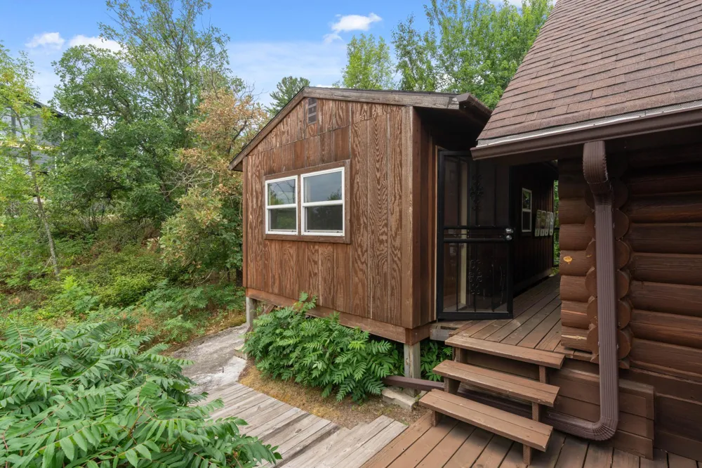 10001 Tomahawk Trail Kabetogama, MN 56669