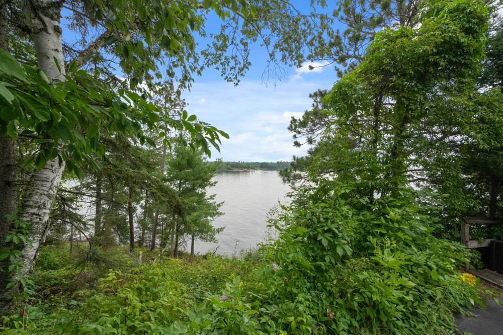 10001 Tomahawk Trail Kabetogama, MN 56669