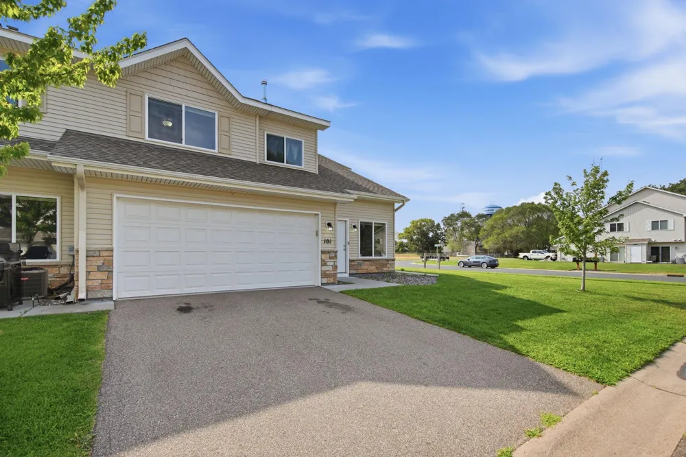 3854 232nd Avenue NW #101 Saint Francis, MN 55070
