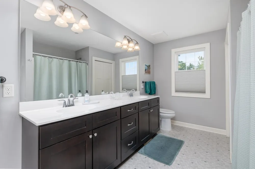 573 Ravencroft Road Waconia, MN 55387