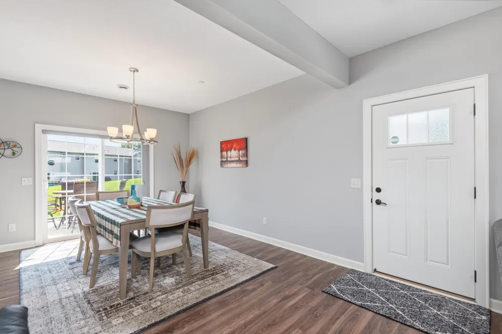 573 Ravencroft Road Waconia, MN 55387