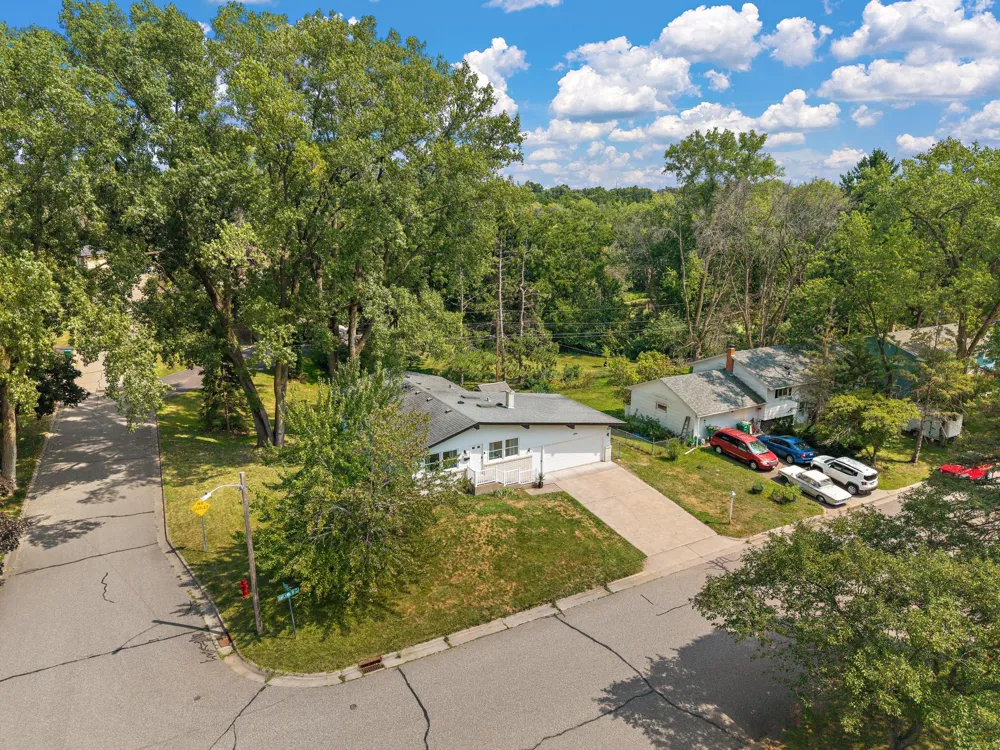 231 Birchwood Drive Stillwater, MN 55082
